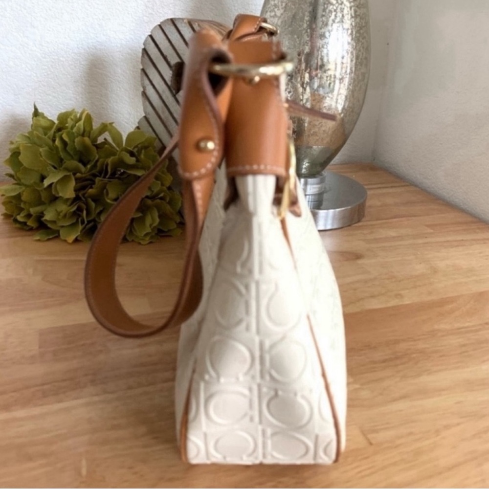 Salvatore Ferragamo Off White/Brown Gancini
Embossed Leather Shoulder Bag - Picture 11 of 15
